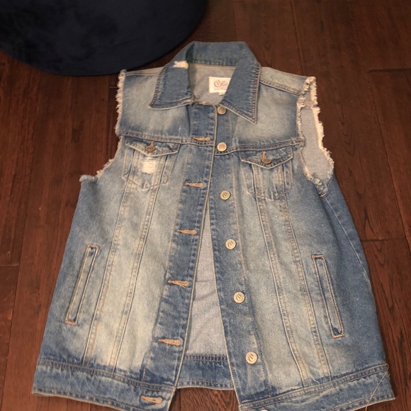 ✨JEAN VEST✨ - Picture 2 of 4